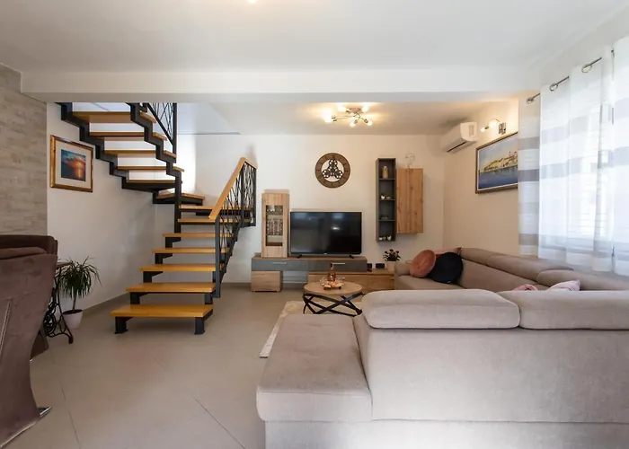 House Daisy * Prapatnica