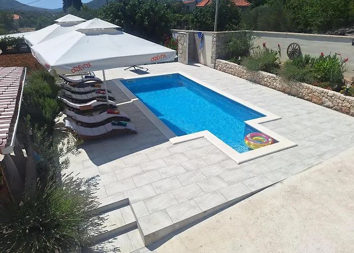 Villa House Daisy Prapatnica