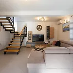 House Daisy * Prapatnica